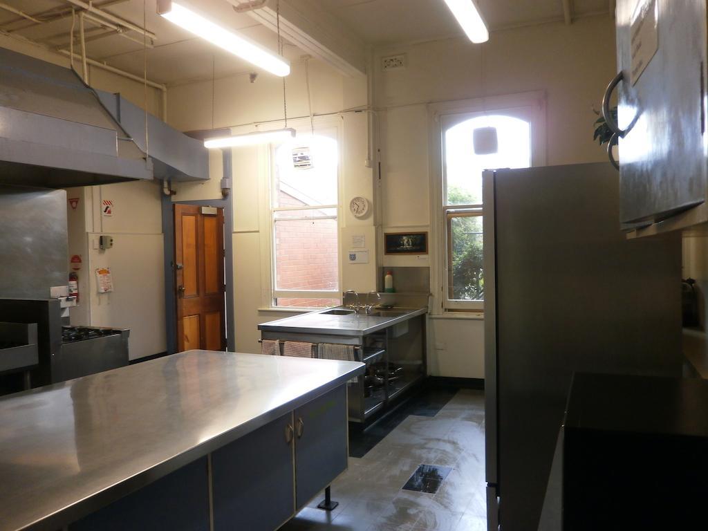 Хостел Launceston Backpackers Экстерьер фото