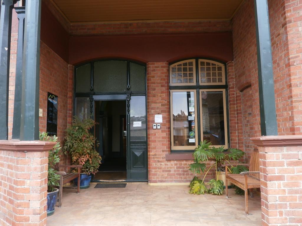 Хостел Launceston Backpackers Экстерьер фото