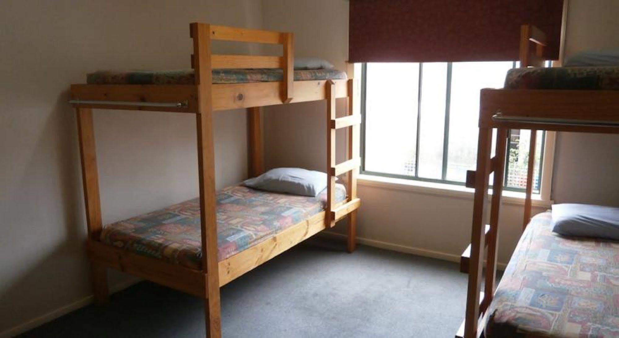 Хостел Launceston Backpackers Экстерьер фото