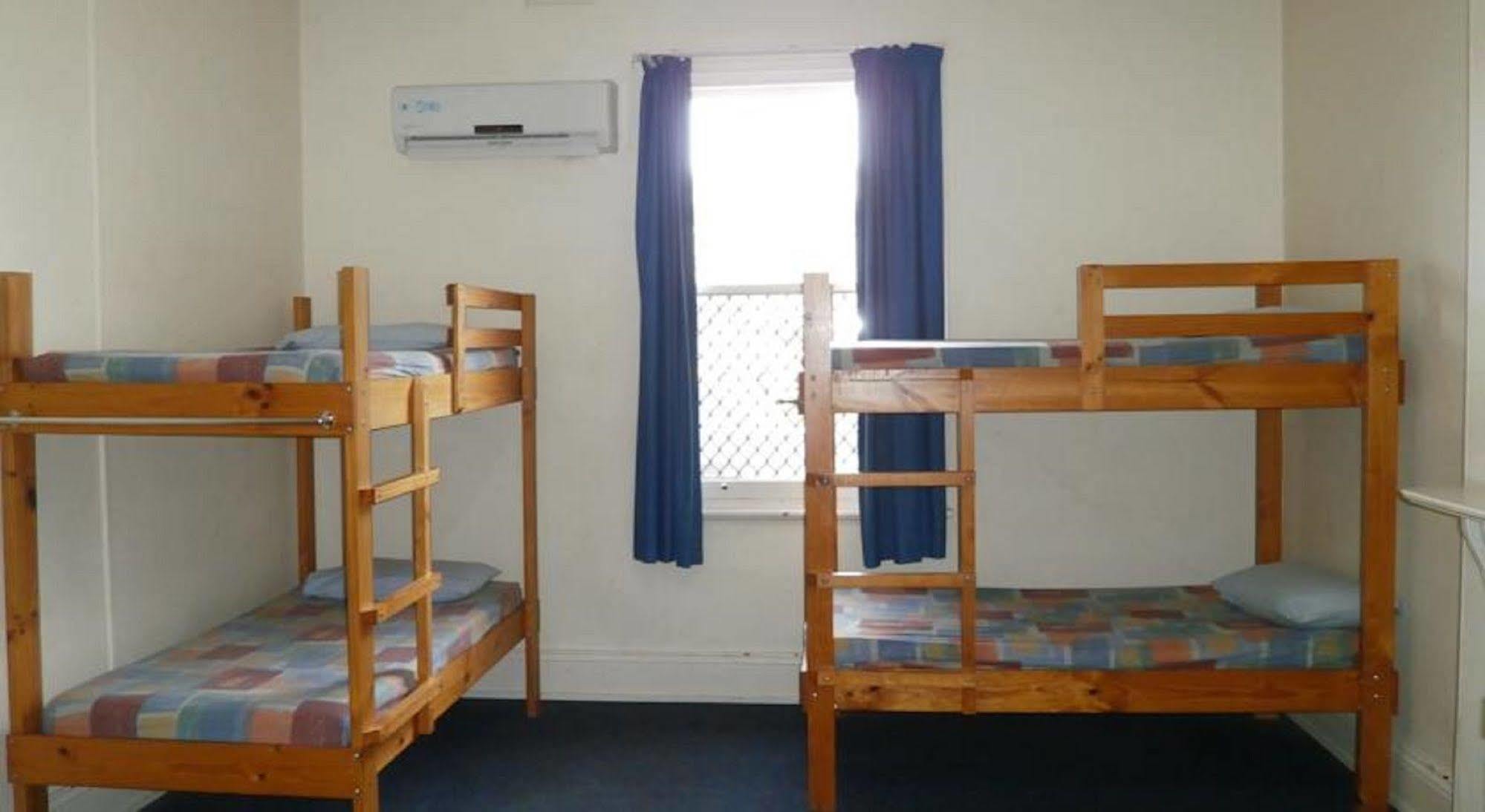 Хостел Launceston Backpackers Экстерьер фото