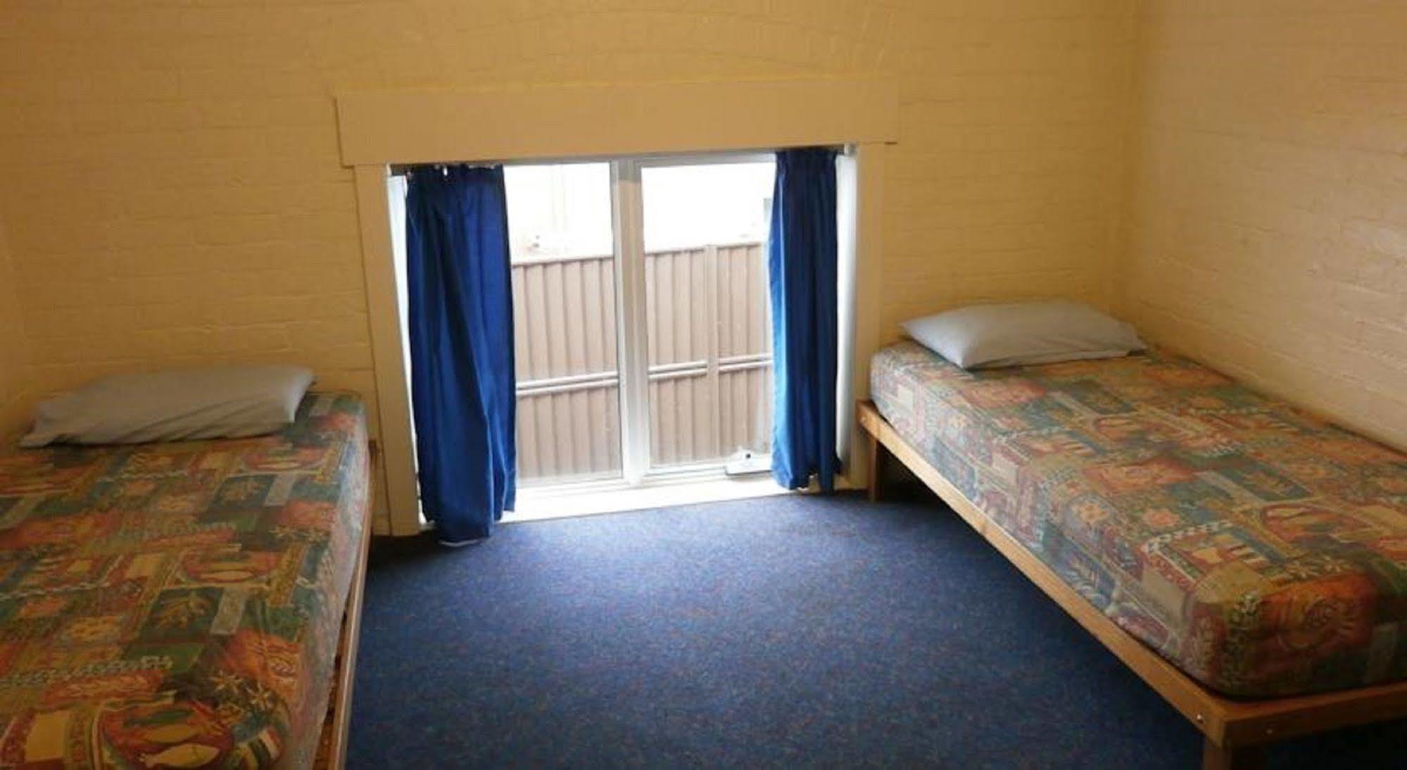 Хостел Launceston Backpackers Экстерьер фото